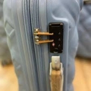 it luggage سایز متوسط - Image 9